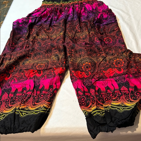 Kathmandu Black and Orange Patterned Harem Pants Small Medium New Pockets - Picture 5 of 6